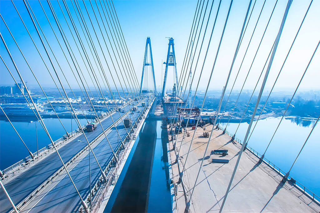 Zielmarkt Konstruktion / Bau – Brücke mit Halteseilen